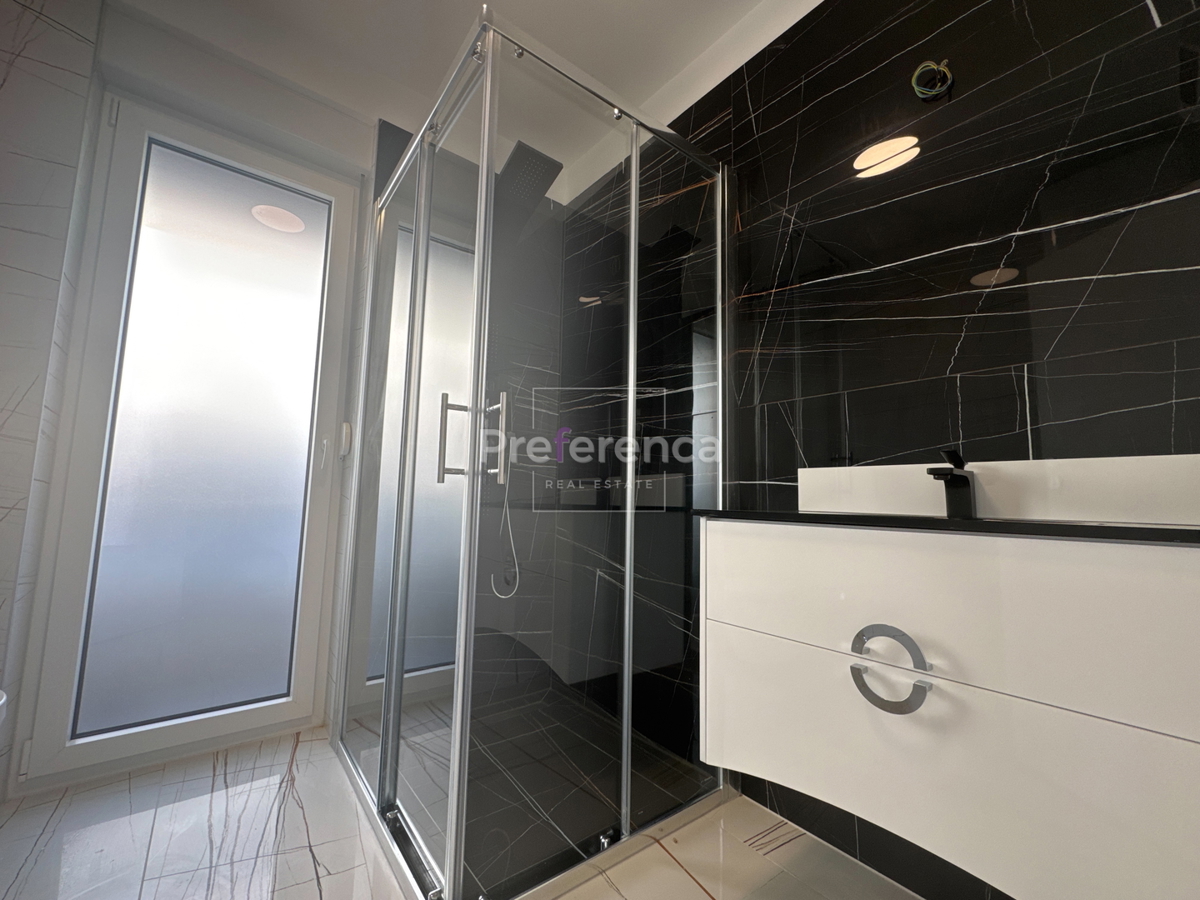 Novalja - appartamento con una camera da letto al primo piano