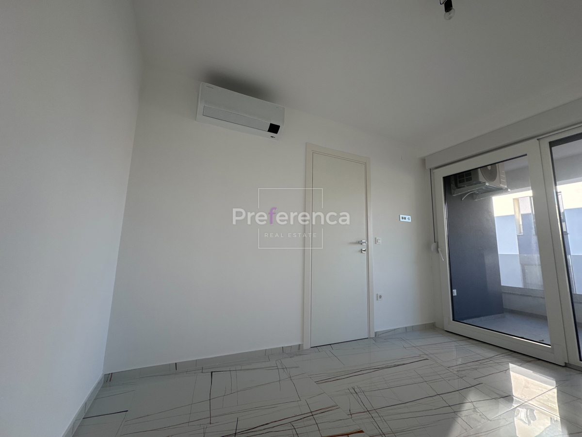 Novalja - appartamento con una camera da letto al primo piano