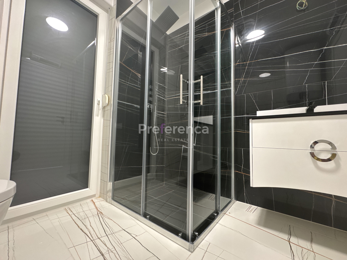 Novalja - appartamento con una camera da letto al primo piano