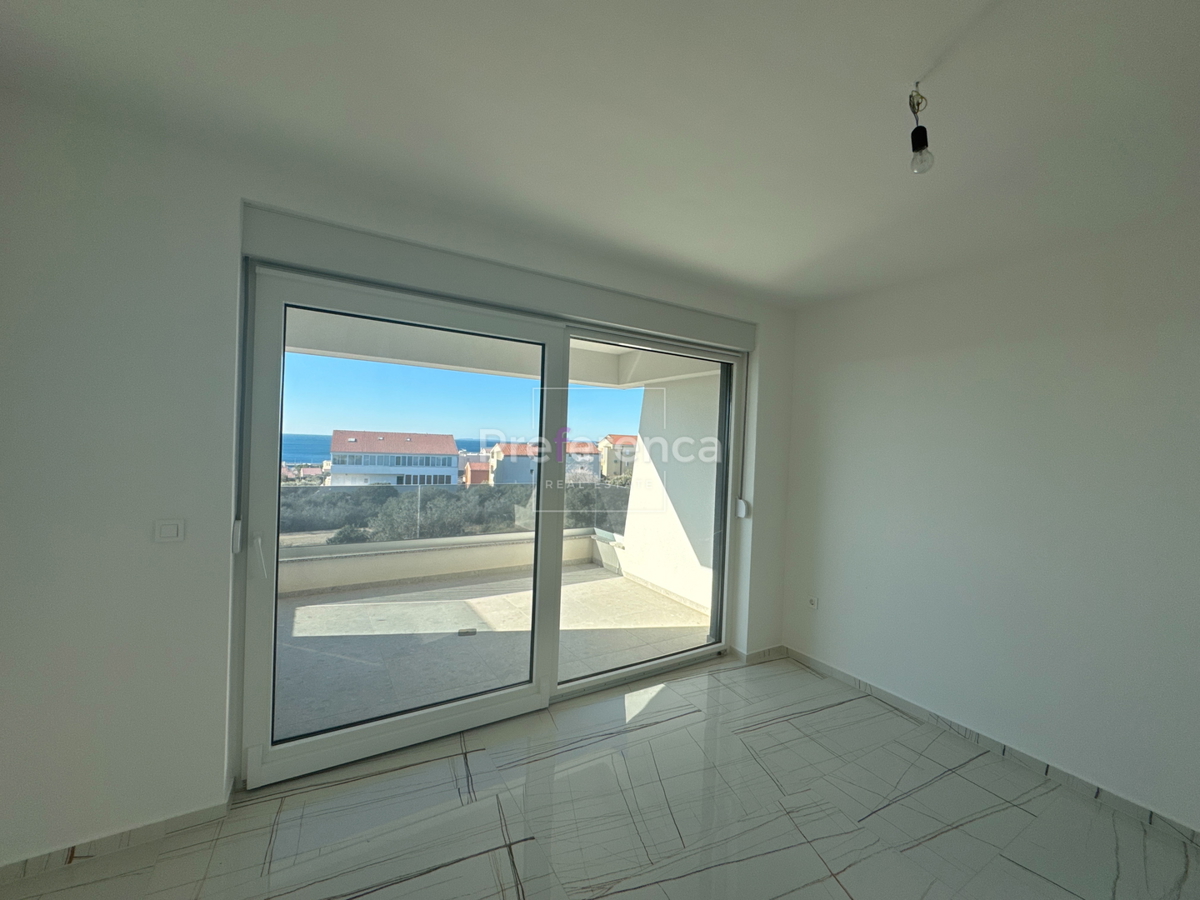 Novalja - appartamento con una camera da letto al primo piano