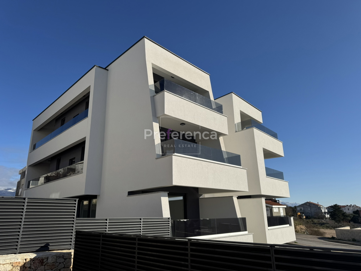 Novalja - appartamento con una camera da letto al primo piano