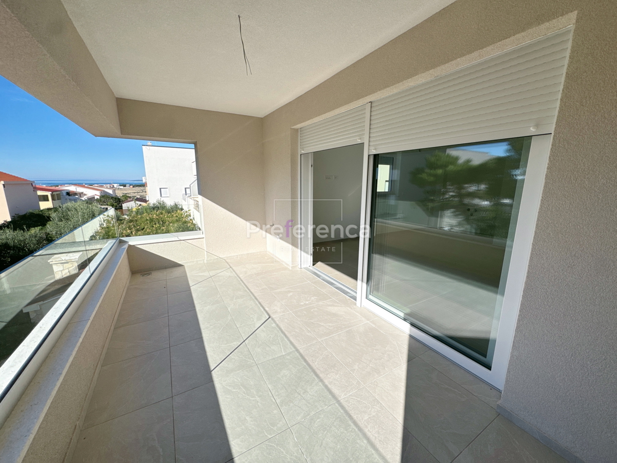 Povljana - appartamento bilocale al piano terra con giardino