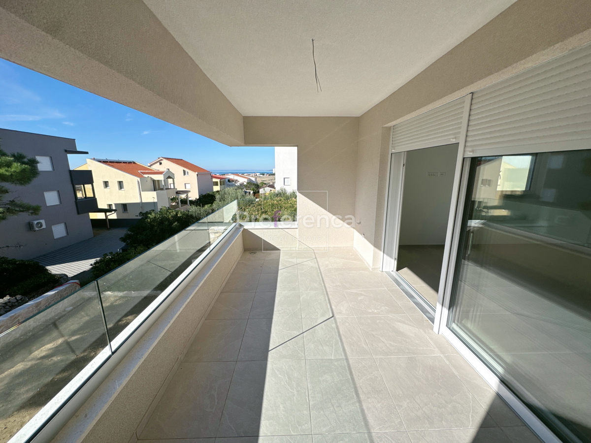 Povljana - appartamento bilocale al piano terra con giardino