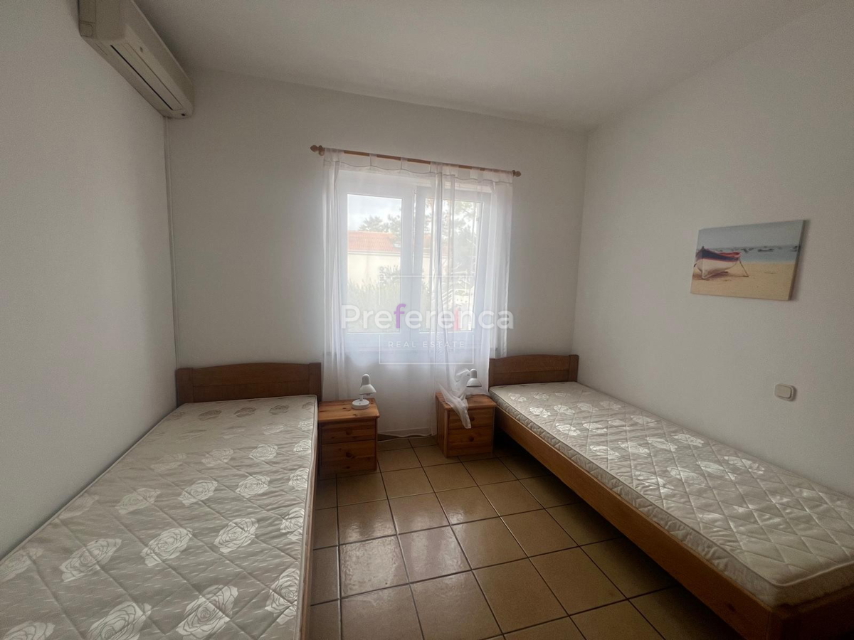 Novalja - casa con 4 appartamenti