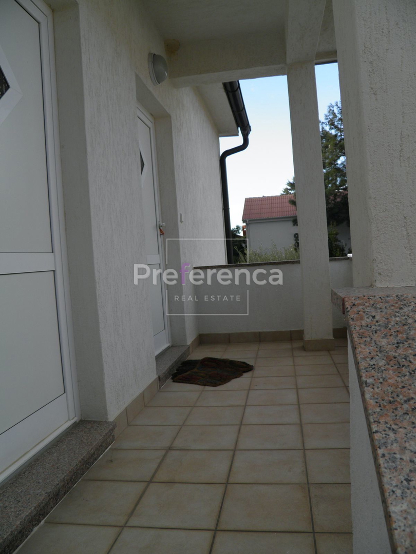 Novalja - casa con 4 appartamenti