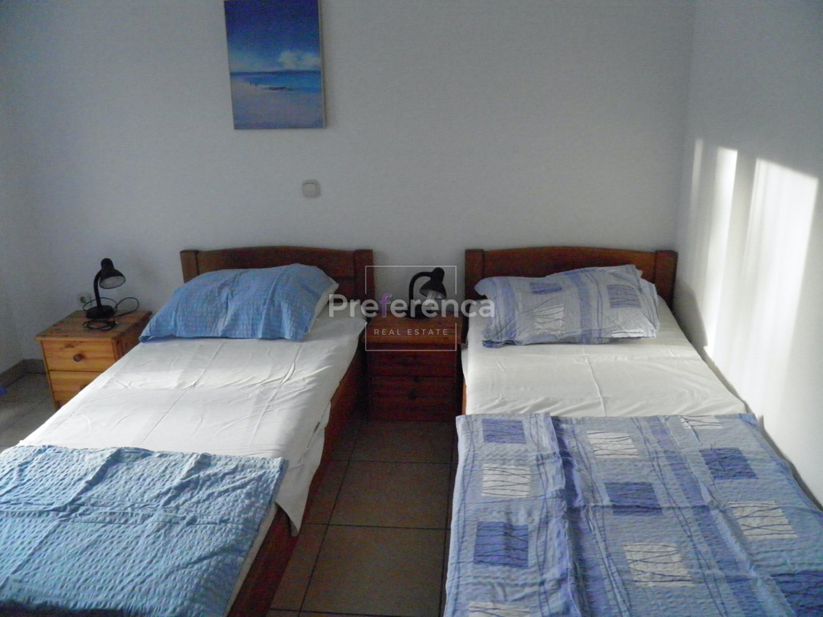 Novalja - casa con 4 appartamenti