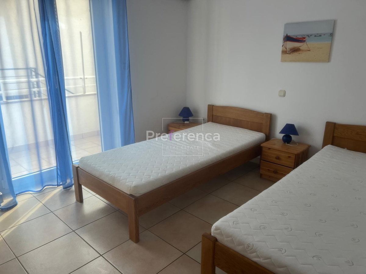 Novalja - casa con 4 appartamenti