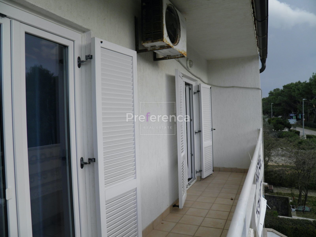 Novalja - casa con 4 appartamenti