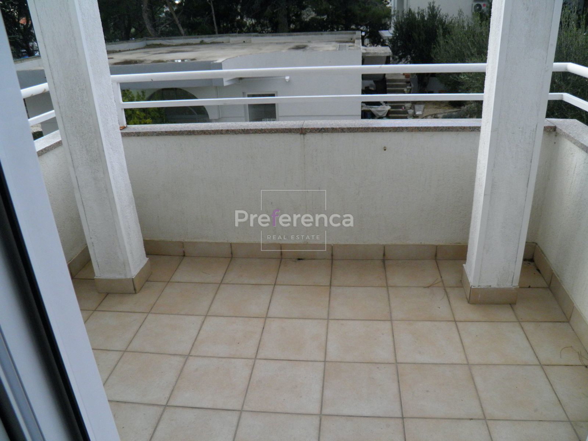 Novalja - casa con 4 appartamenti