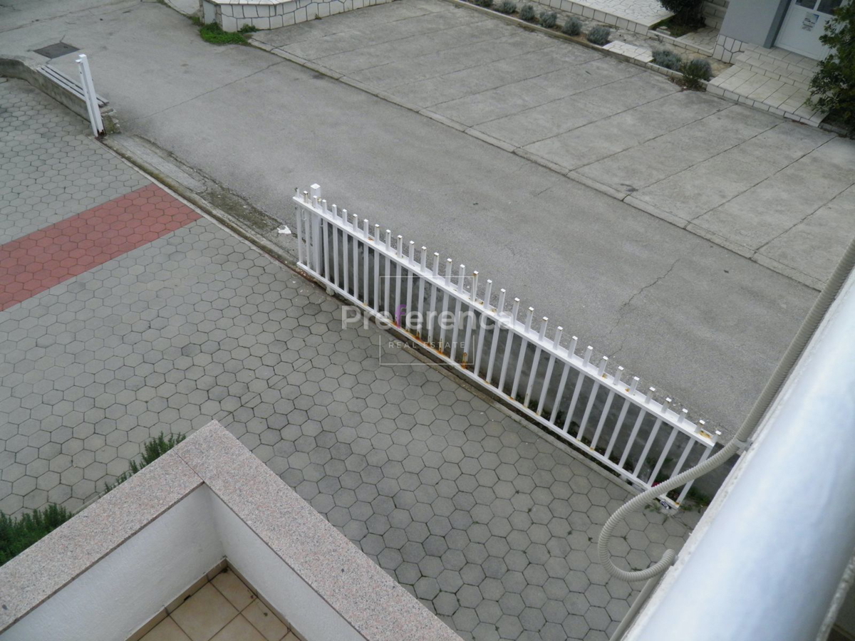 Novalja - casa con 4 appartamenti