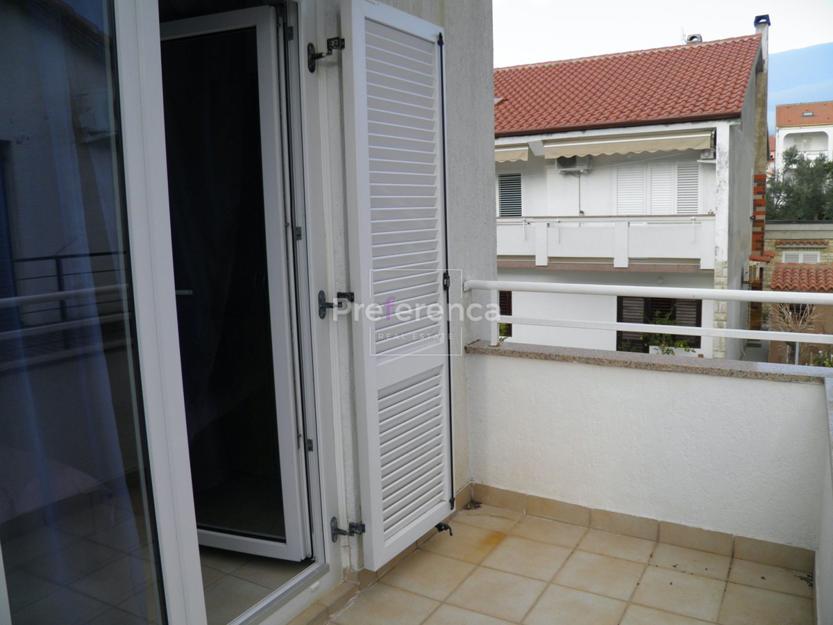 Novalja - casa con 4 appartamenti