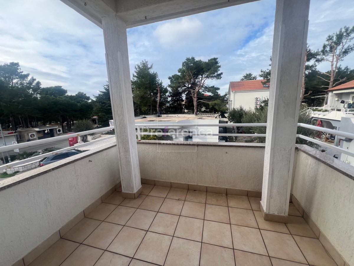 Novalja - casa con 4 appartamenti