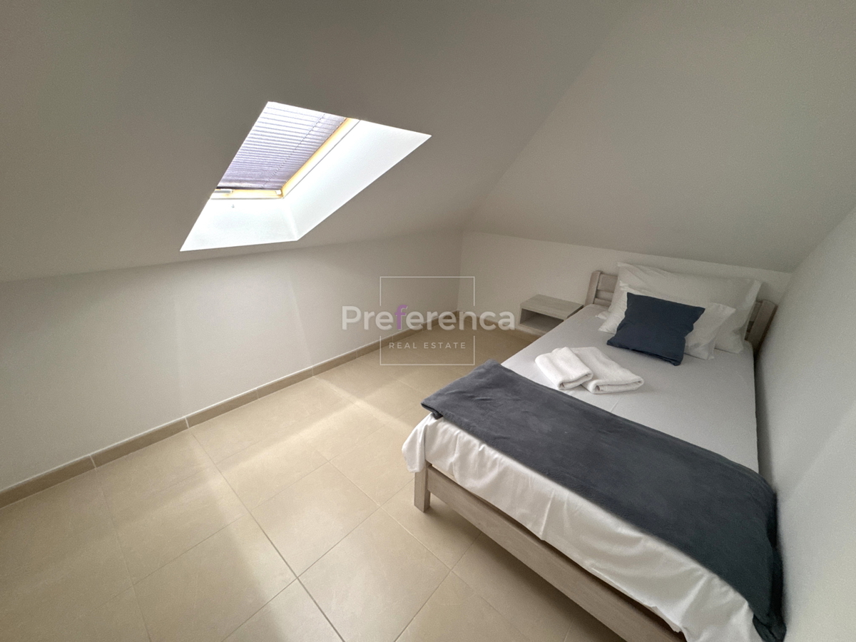 Novalja - appartamento su due piani con una vista splendida