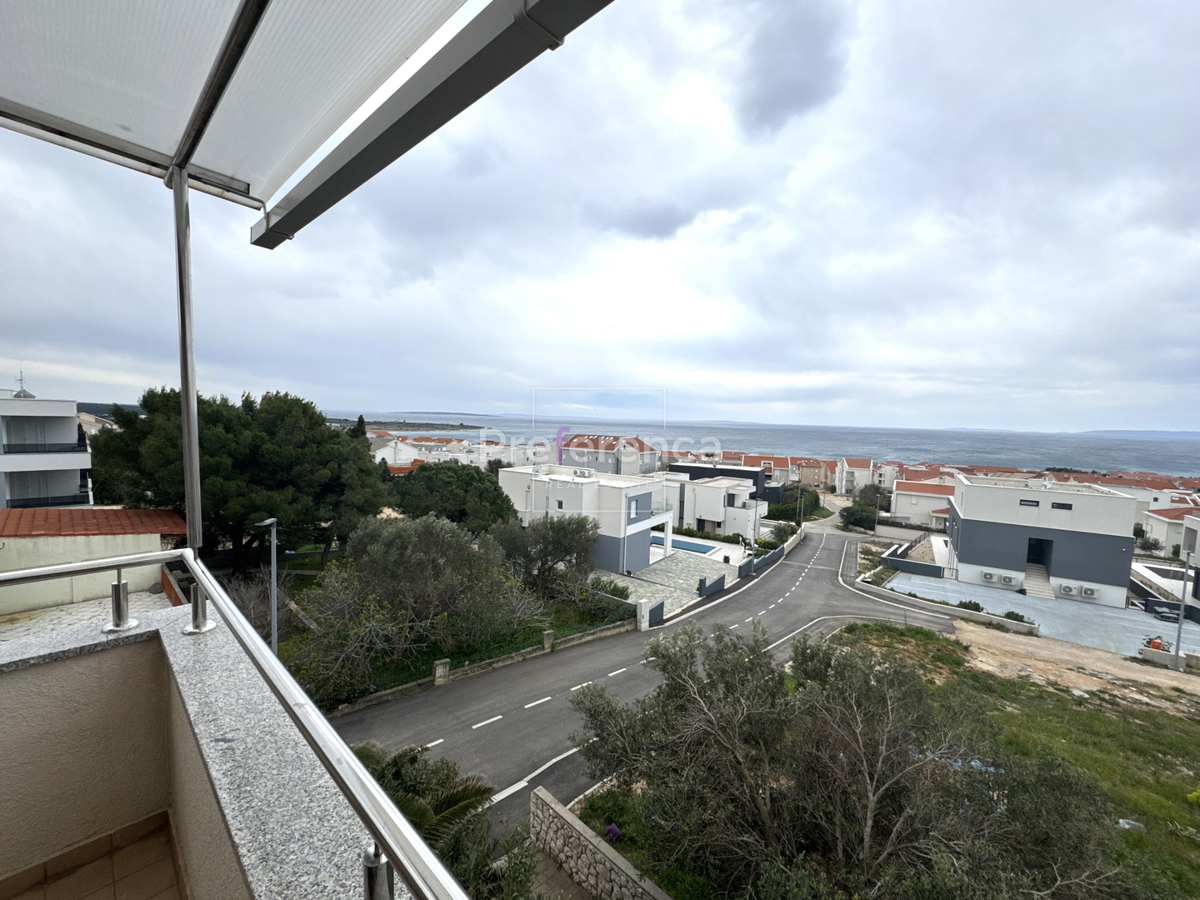 Novalja - appartamento su due piani con una vista splendida