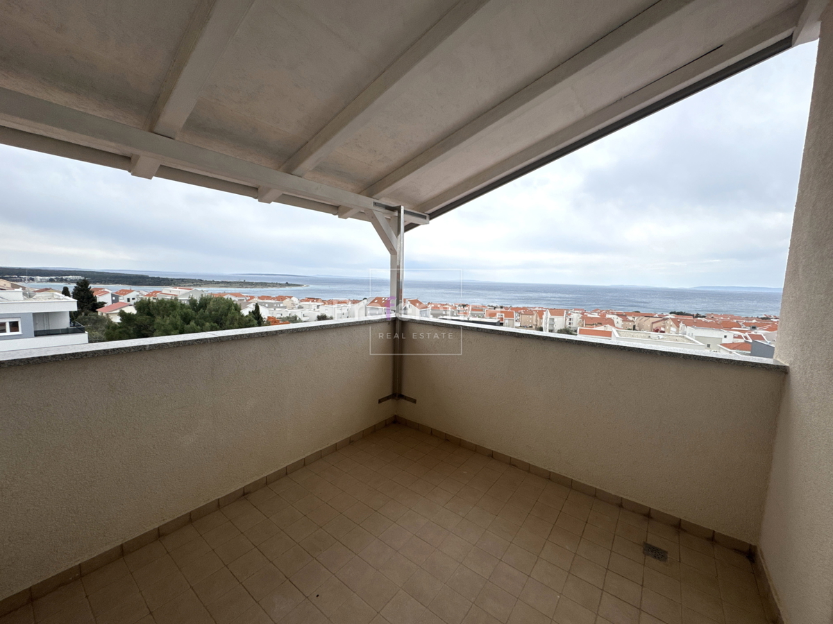 Novalja - appartamento su due piani con una vista splendida