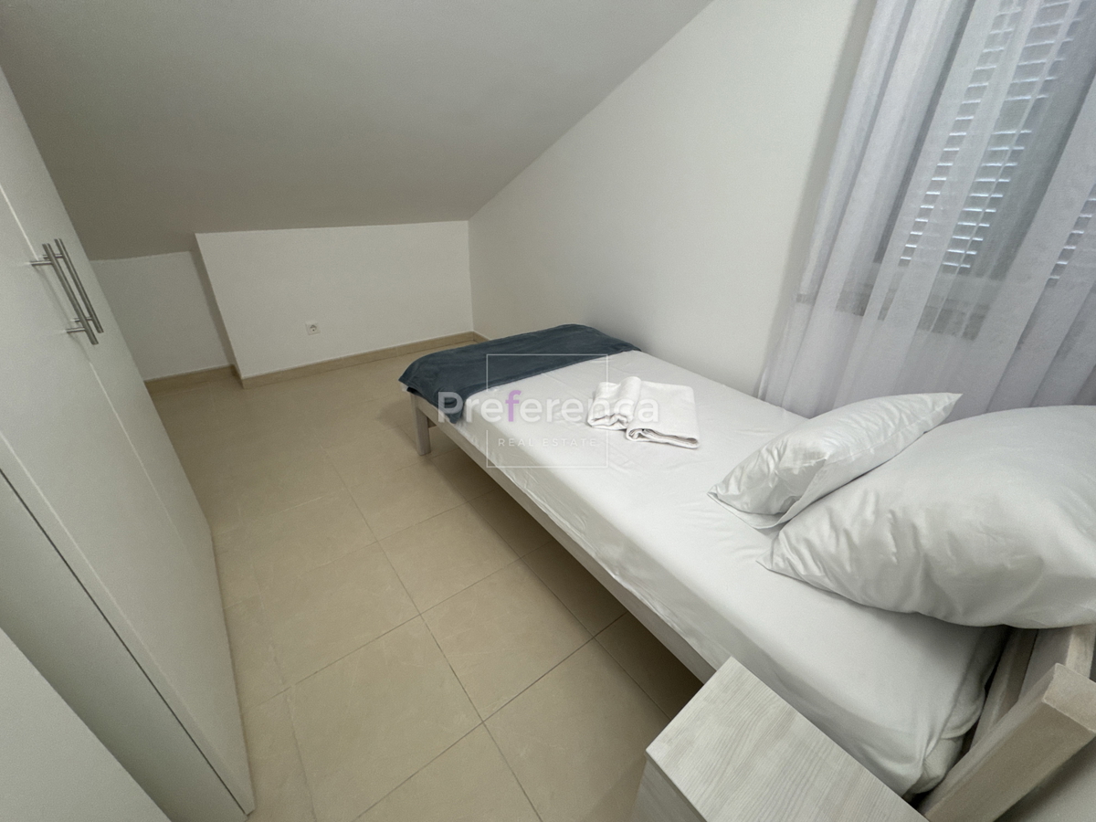 Novalja - appartamento su due piani con una vista splendida