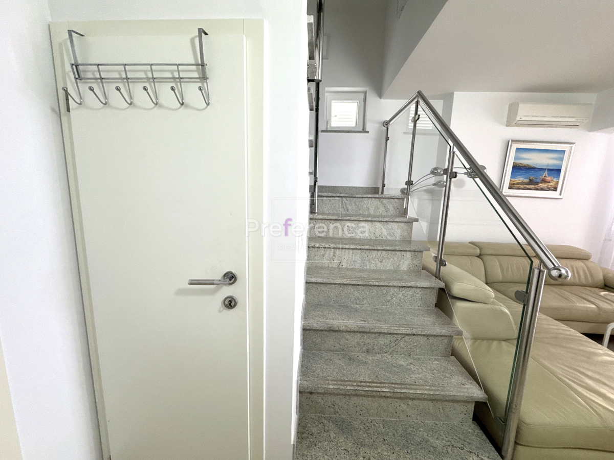 Novalja - appartamento su due piani con una vista splendida