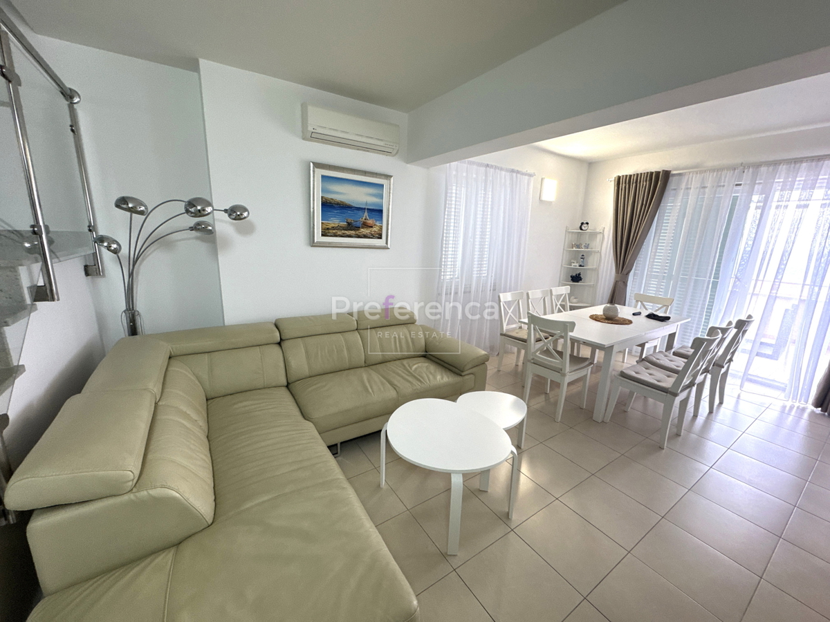 Novalja - appartamento su due piani con una vista splendida