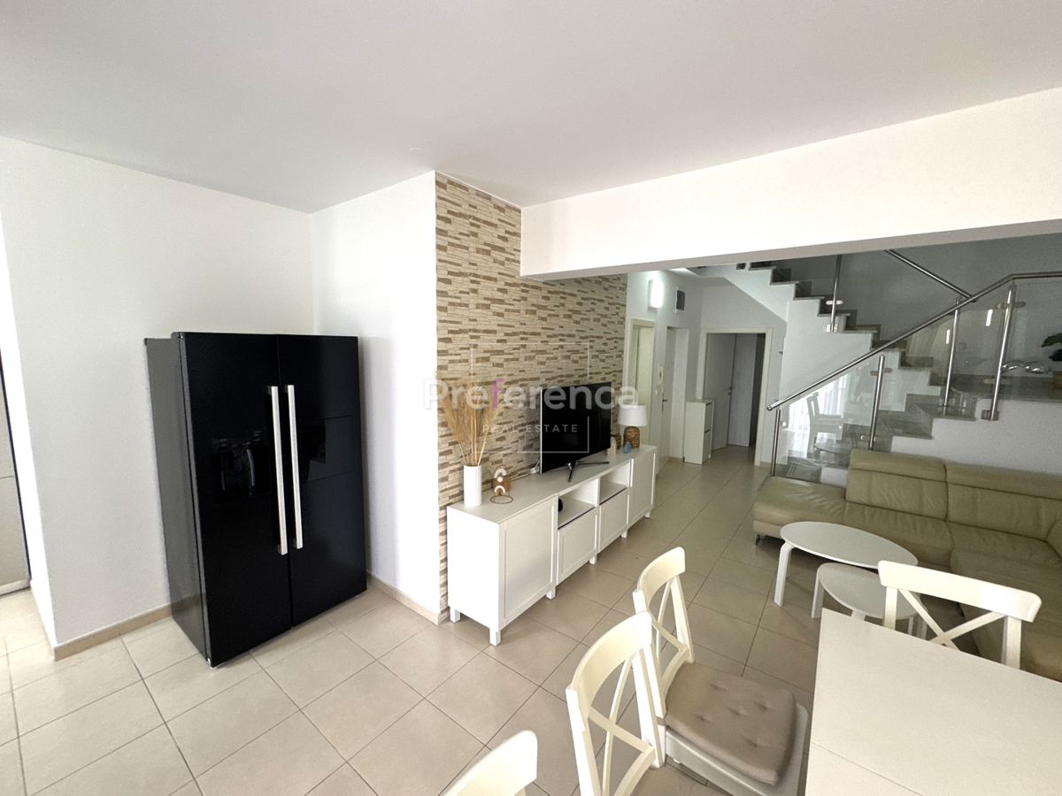 Novalja - appartamento su due piani con una vista splendida