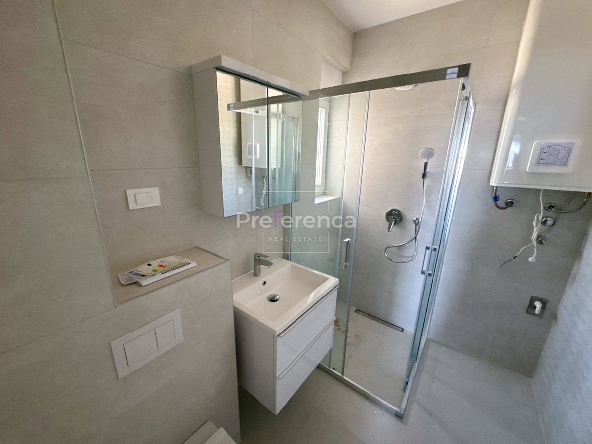 Novalja - appartamento al primo piano con vista sul mare