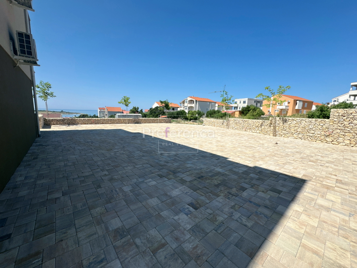 Novalja - appartamento al primo piano con vista sul mare