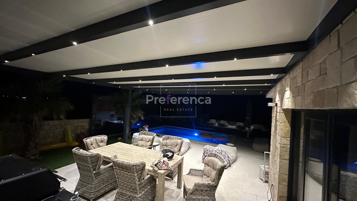 Škuncini stani, Novalja - villa moderna con piscina