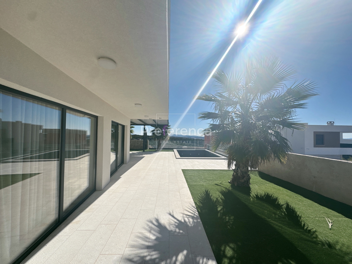 Škuncini stani, Novalja - villa moderna con piscina