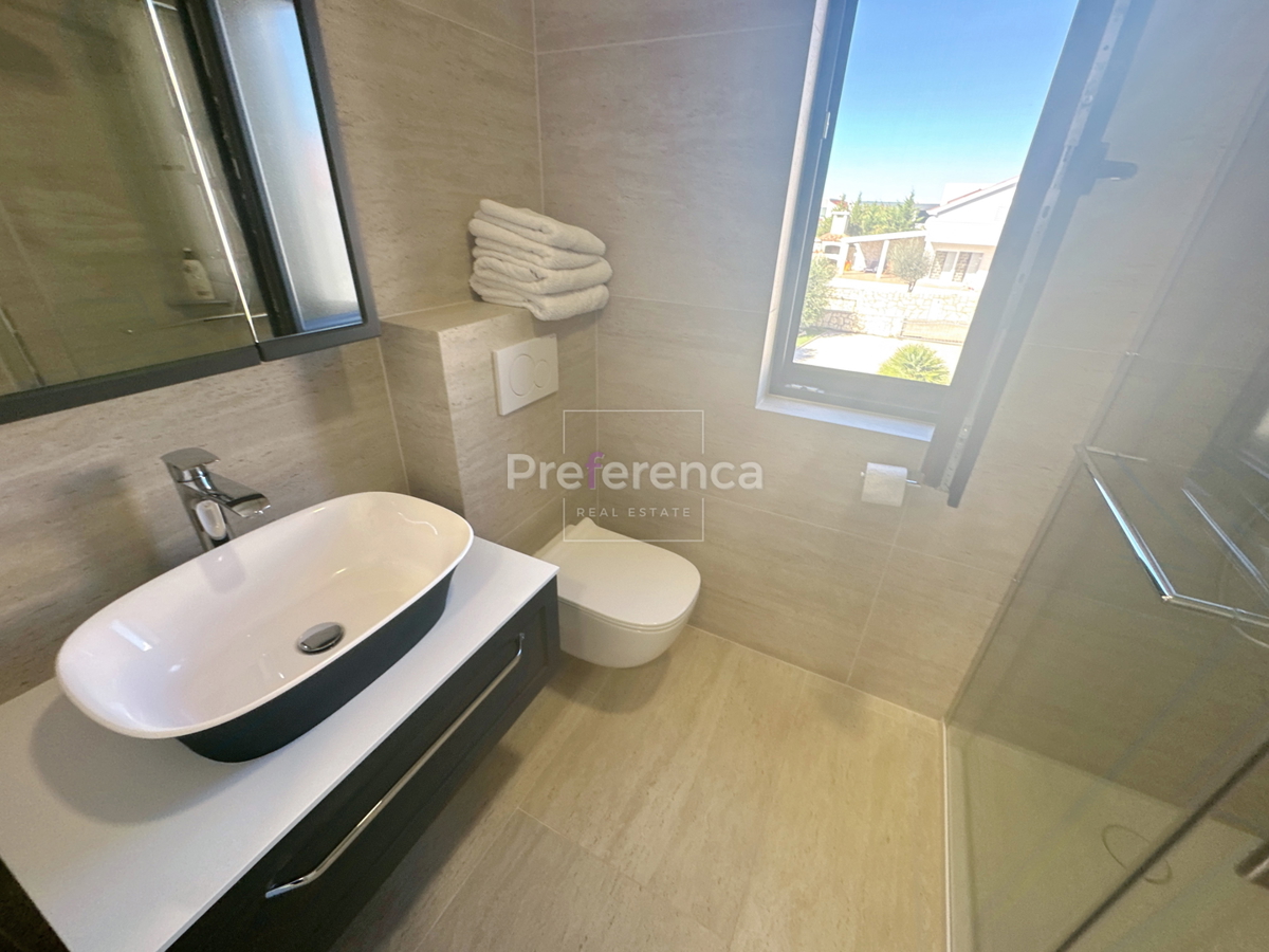 Škuncini stani, Novalja - villa moderna con piscina