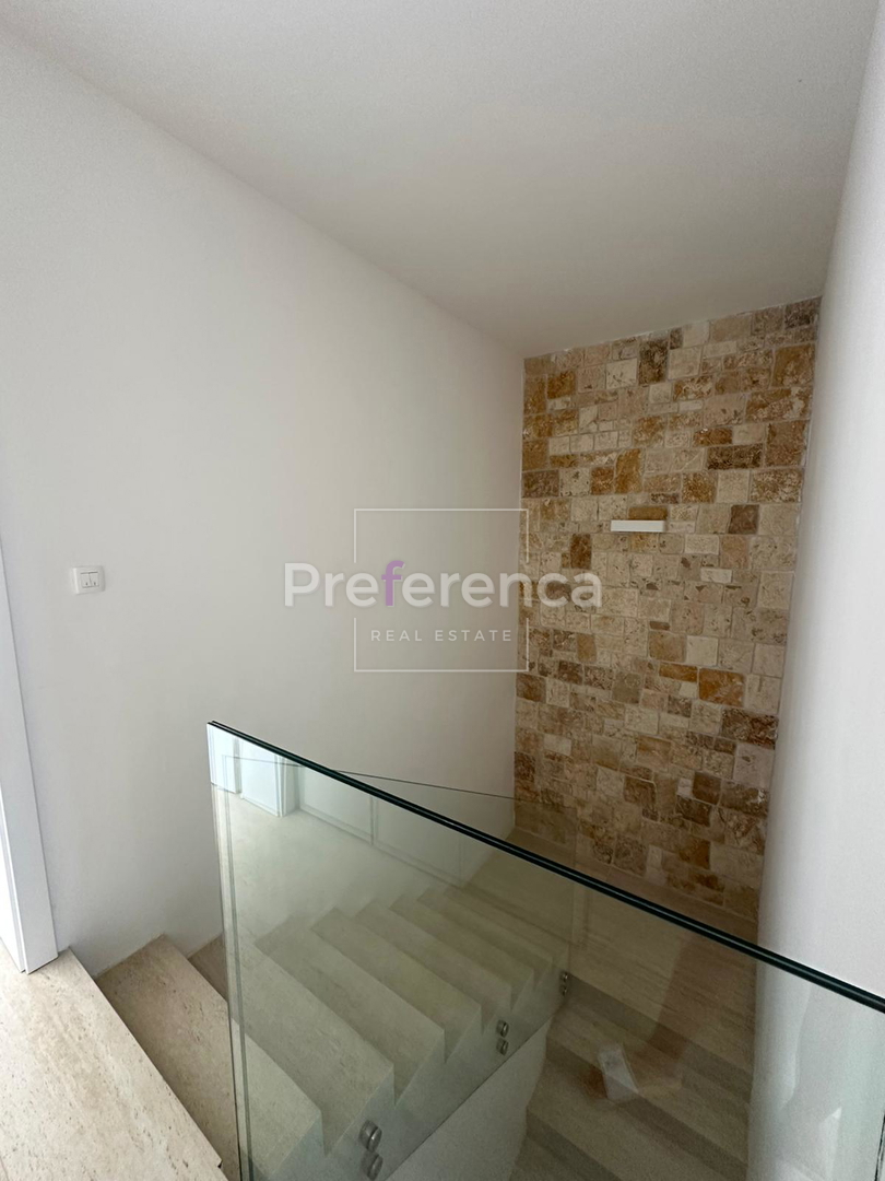 Škuncini stani, Novalja - villa moderna con piscina