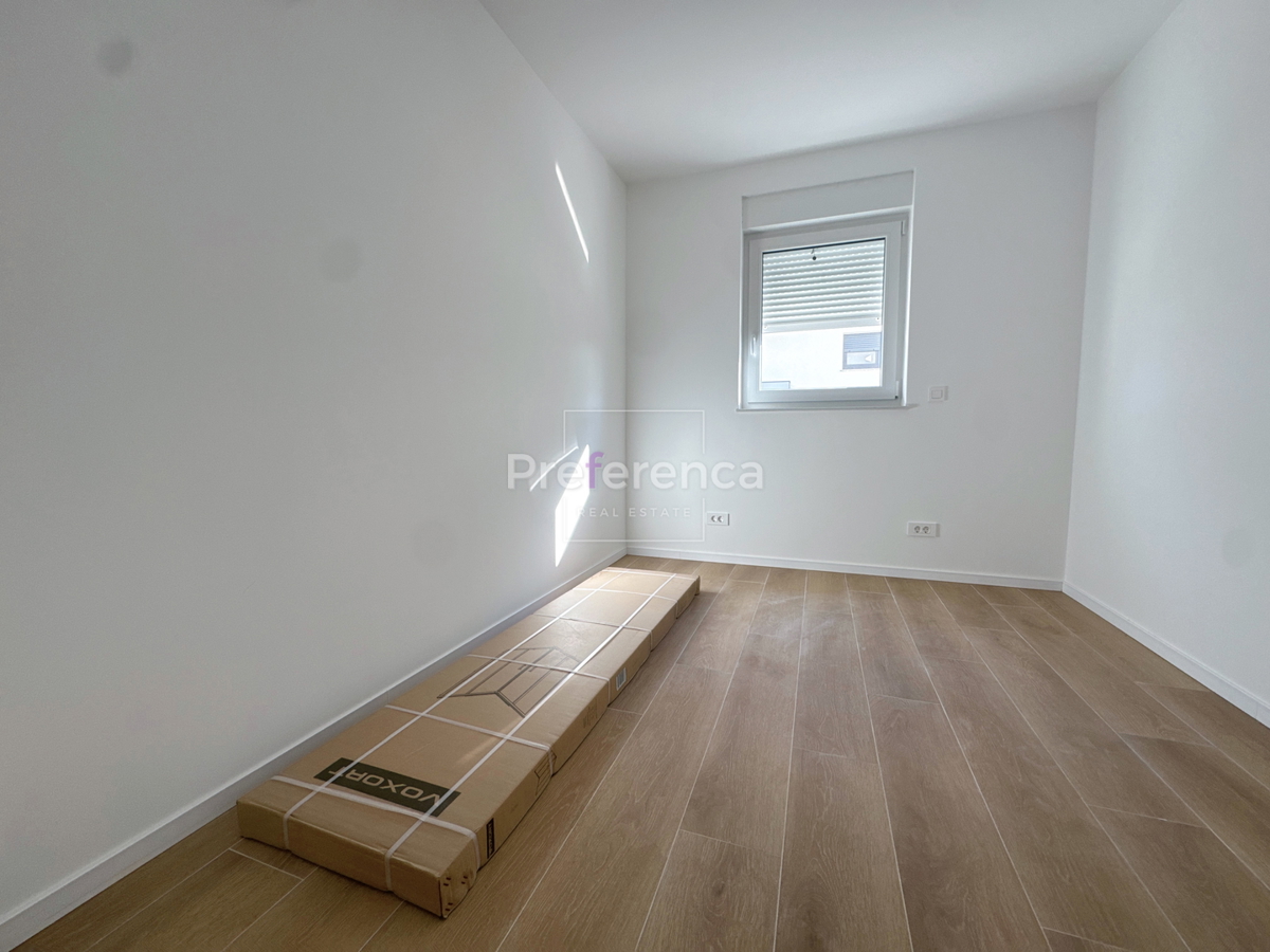 Povljana - appartamento bilocale al piano terra con giardino