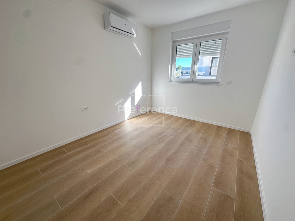 Povljana - appartamento bilocale al piano terra con giardino