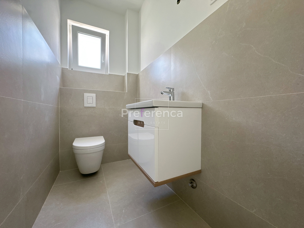 Povljana - appartamento bilocale al piano terra con giardino