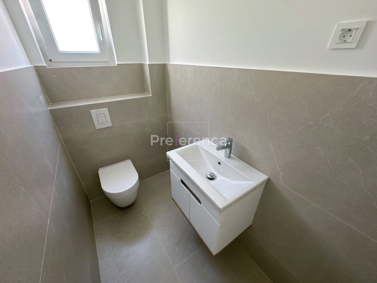 Povljana - appartamento bilocale al piano terra con giardino