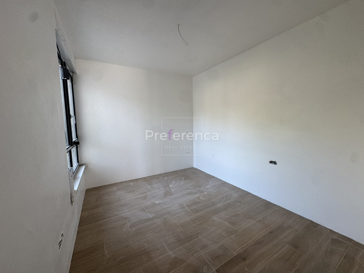 Novalja - appartamento bilocale al piano terra con giardino