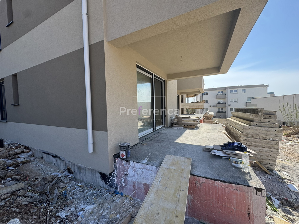 Novalja - appartamento bilocale al piano terra con giardino