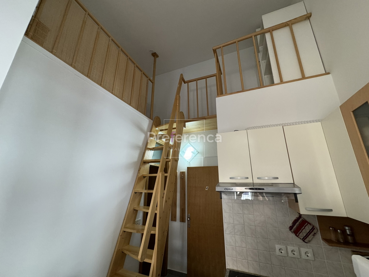 Novalja - casa con 5 appartamenti vicino al mare