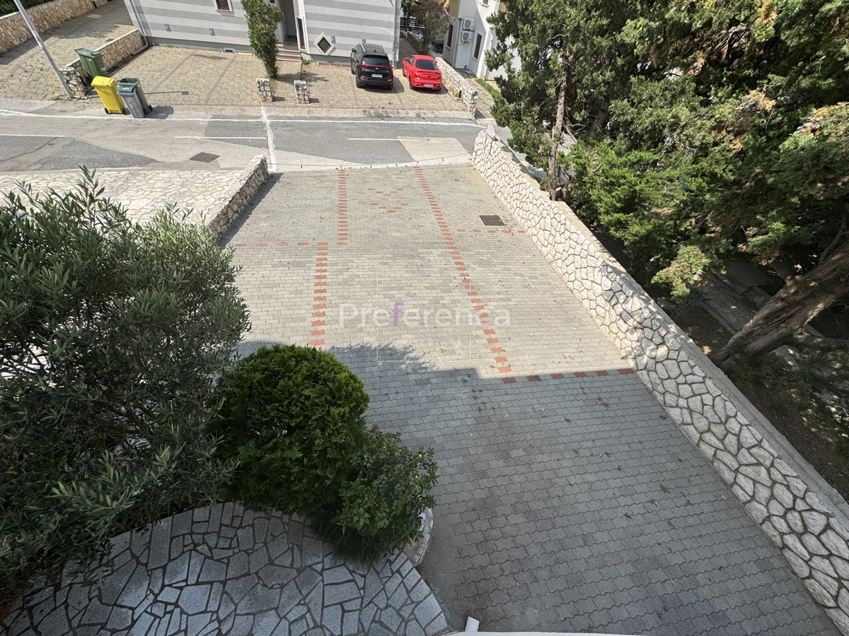 Novalja - casa con 5 appartamenti vicino al mare