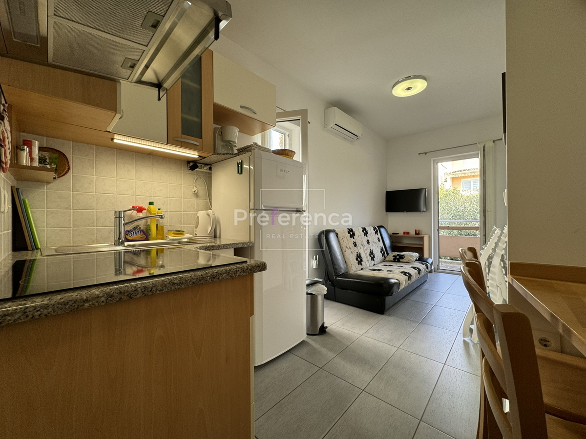 Novalja - casa con 5 appartamenti vicino al mare