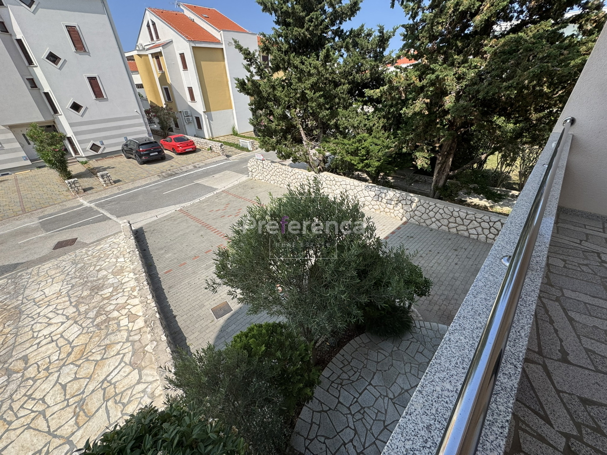 Novalja - casa con 5 appartamenti vicino al mare