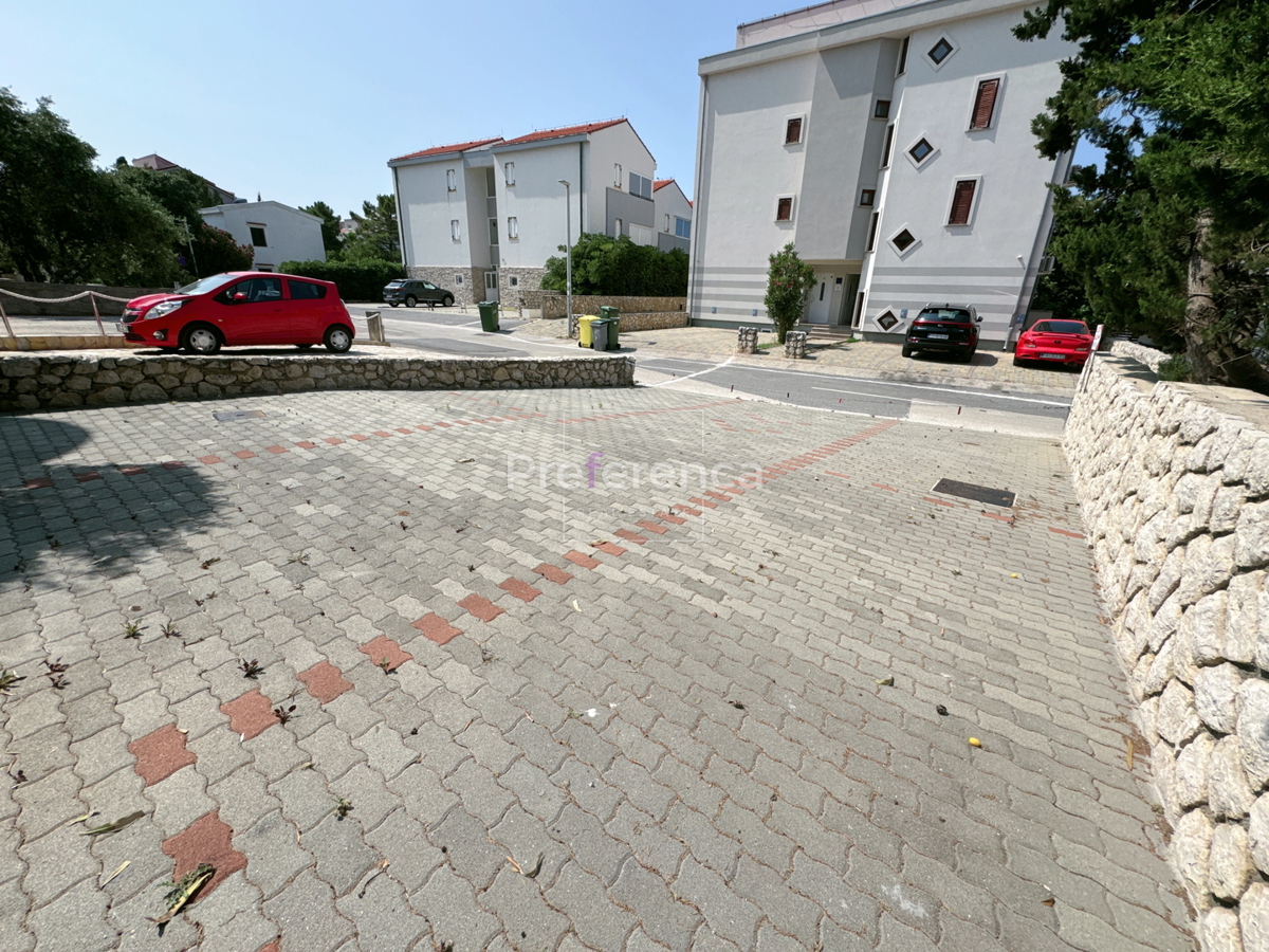 Novalja - casa con 5 appartamenti vicino al mare