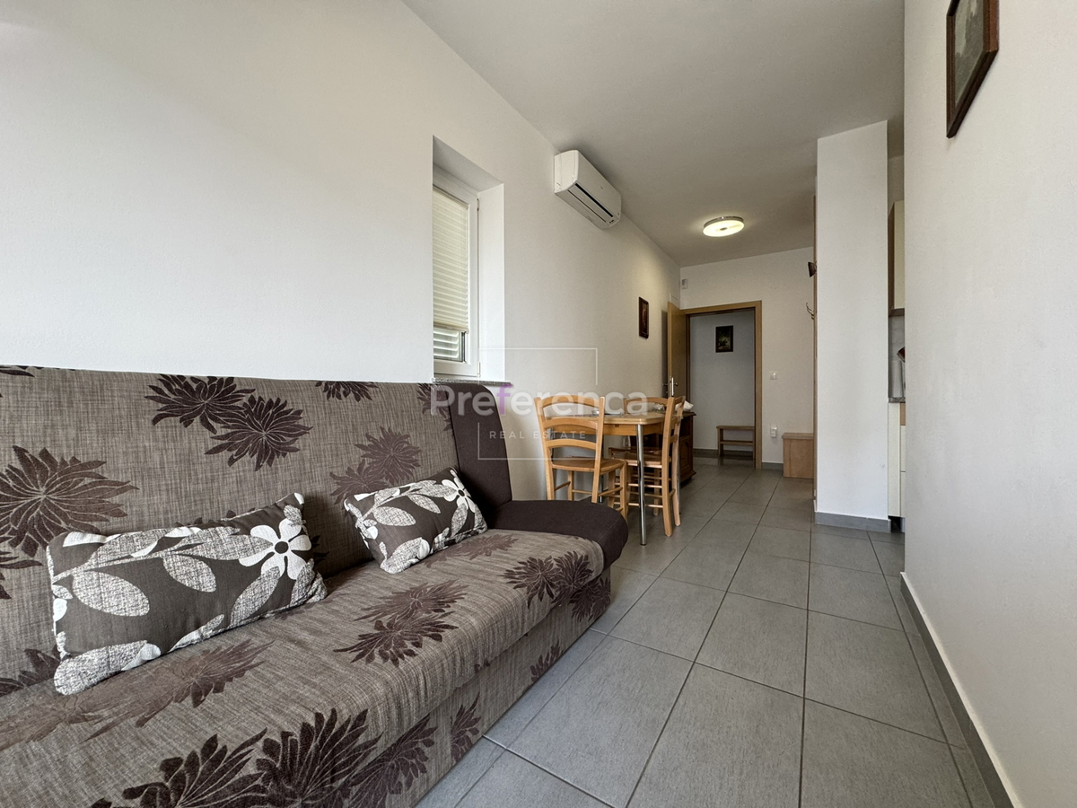 Novalja - casa con 5 appartamenti vicino al mare