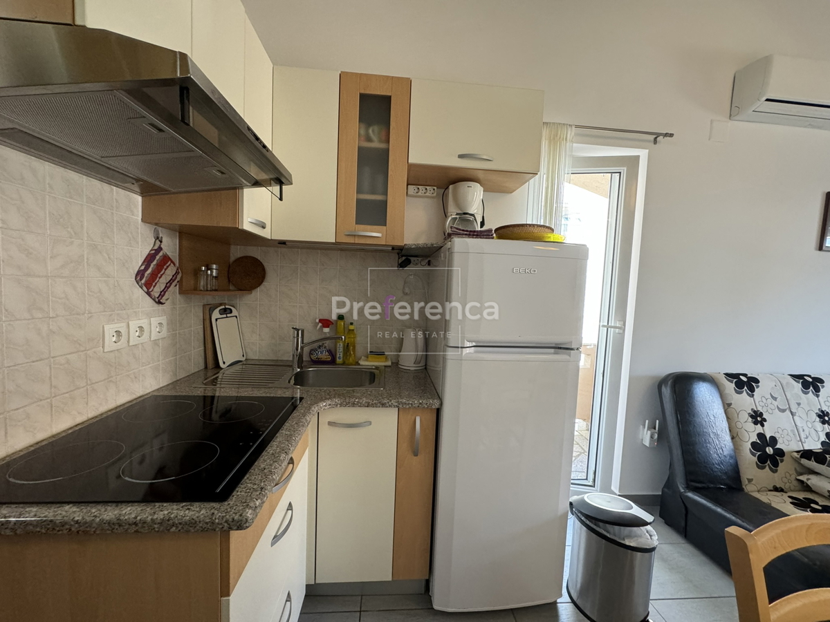 Novalja - casa con 5 appartamenti vicino al mare