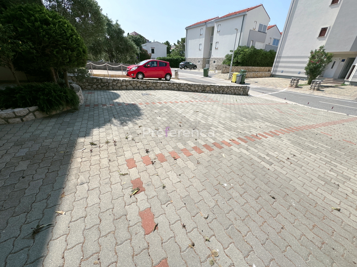 Novalja - casa con 5 appartamenti vicino al mare