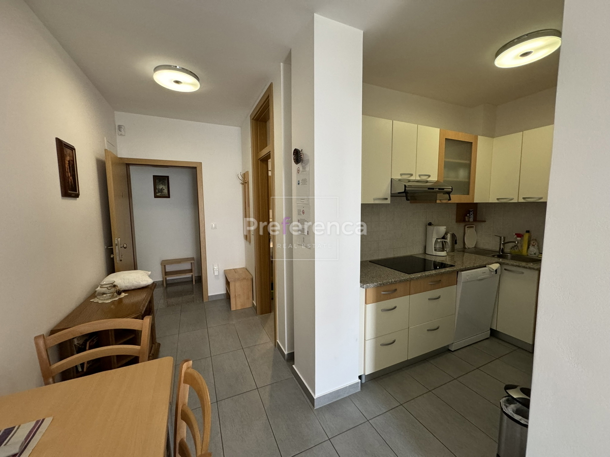 Novalja - casa con 5 appartamenti vicino al mare