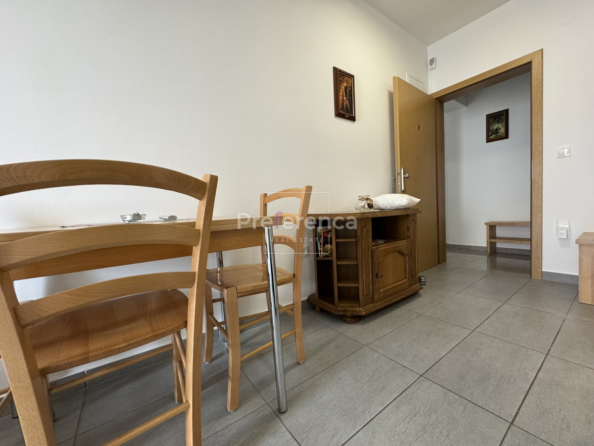 Novalja - casa con 5 appartamenti vicino al mare