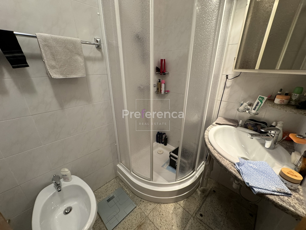 Novalja - casa con 5 appartamenti vicino al mare