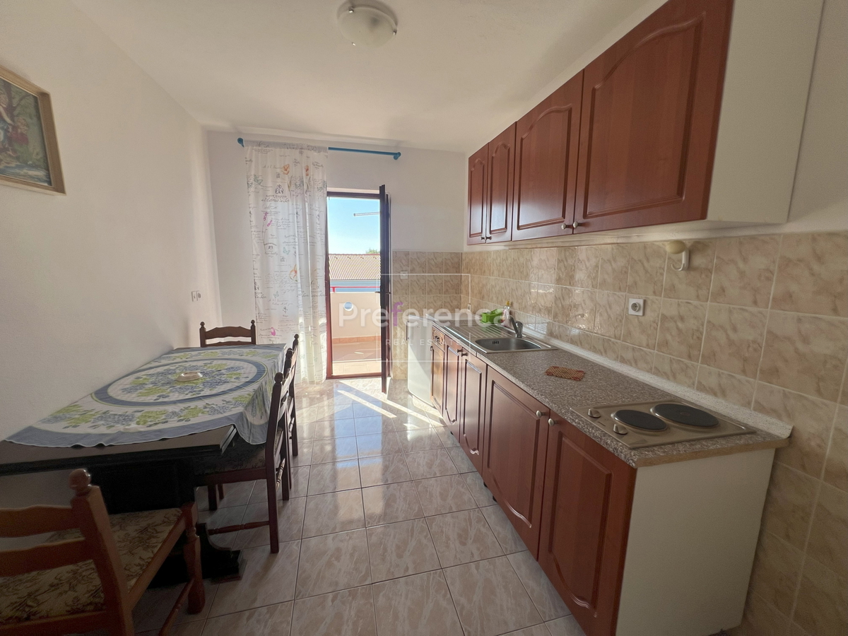 Novalja - casa appartamento con 7 unità