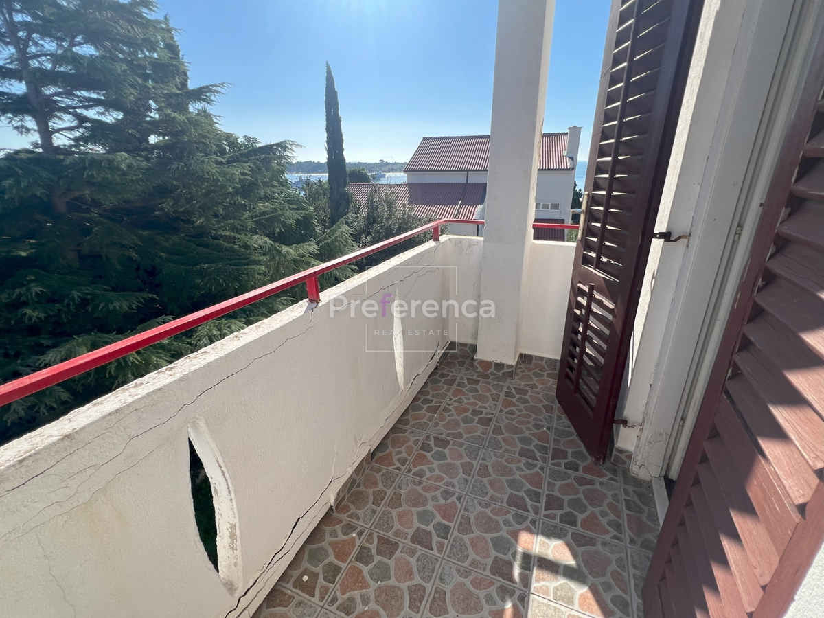 Novalja - casa appartamento con 7 unità