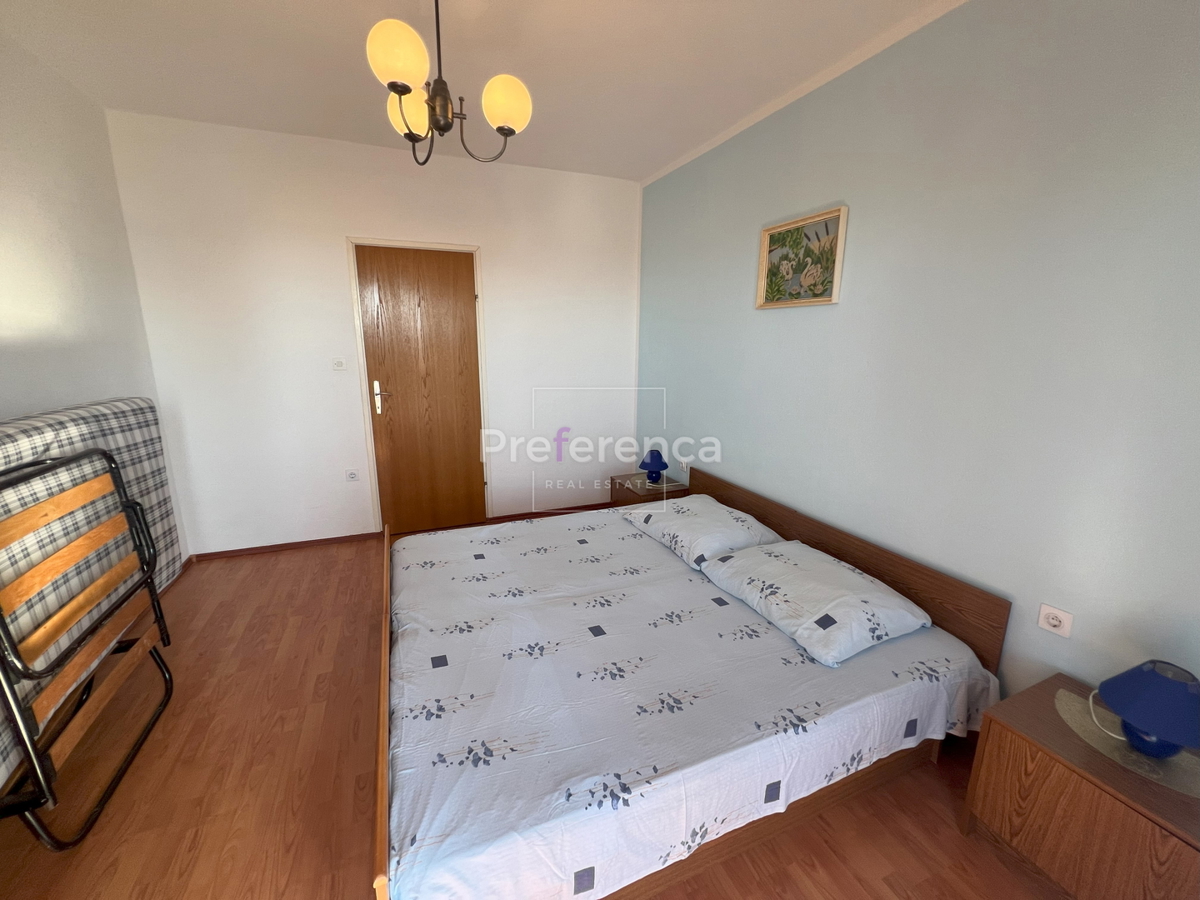 Novalja - casa appartamento con 7 unità