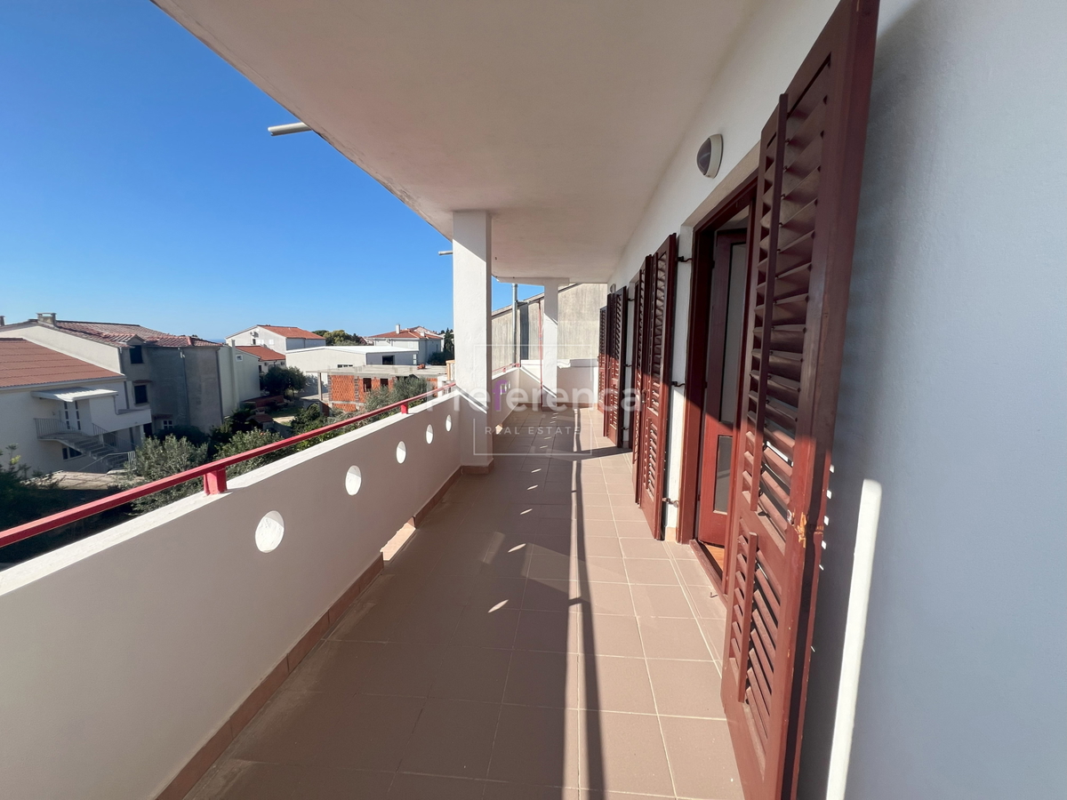 Novalja - casa appartamento con 7 unità